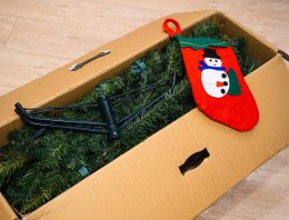 Skladujete svoj umelý vianočný stromček správne?
